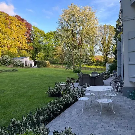 Bed & Breakfast Domaine De La Course 4*