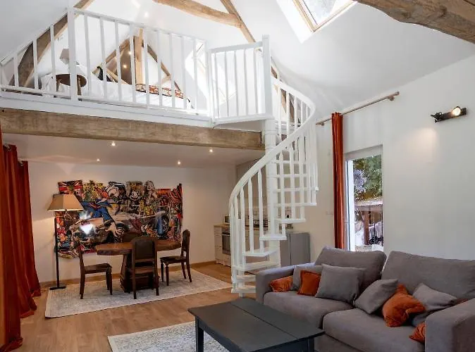 Domaine De La Course 4*