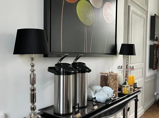 Couette-café Domaine De La Course 4*